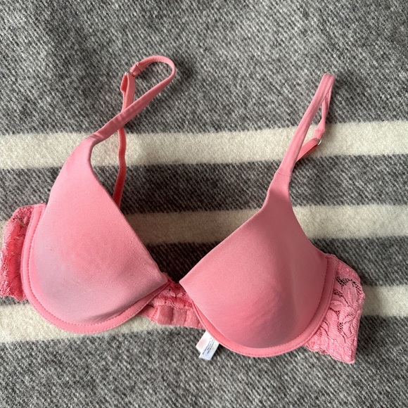 *Sentiments Pink Lace Bra - Picture 1 of 5